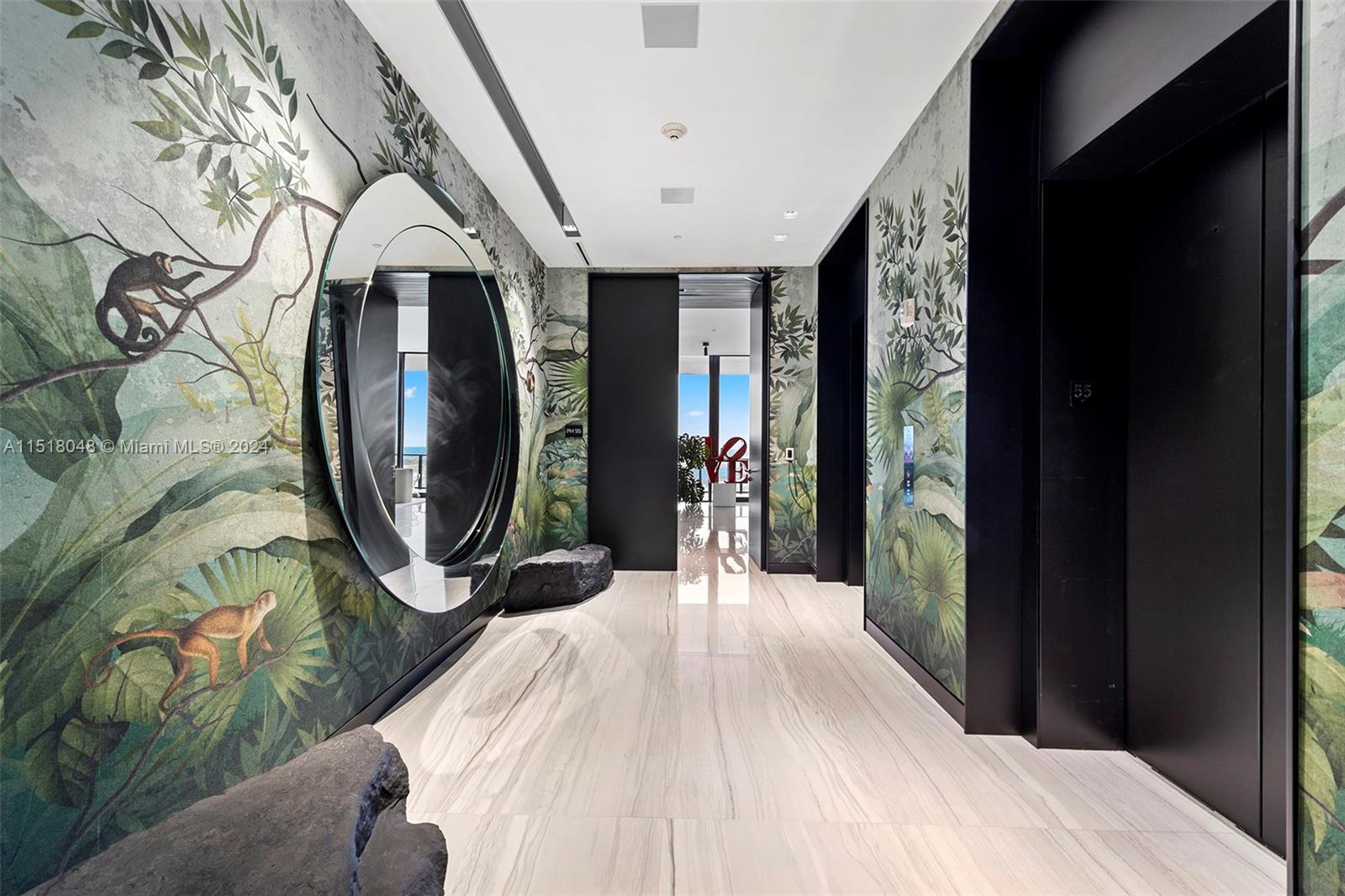 ONE THOUSAND MUSEUM CONDO — 1000 BISCAYNE BLVD #5501