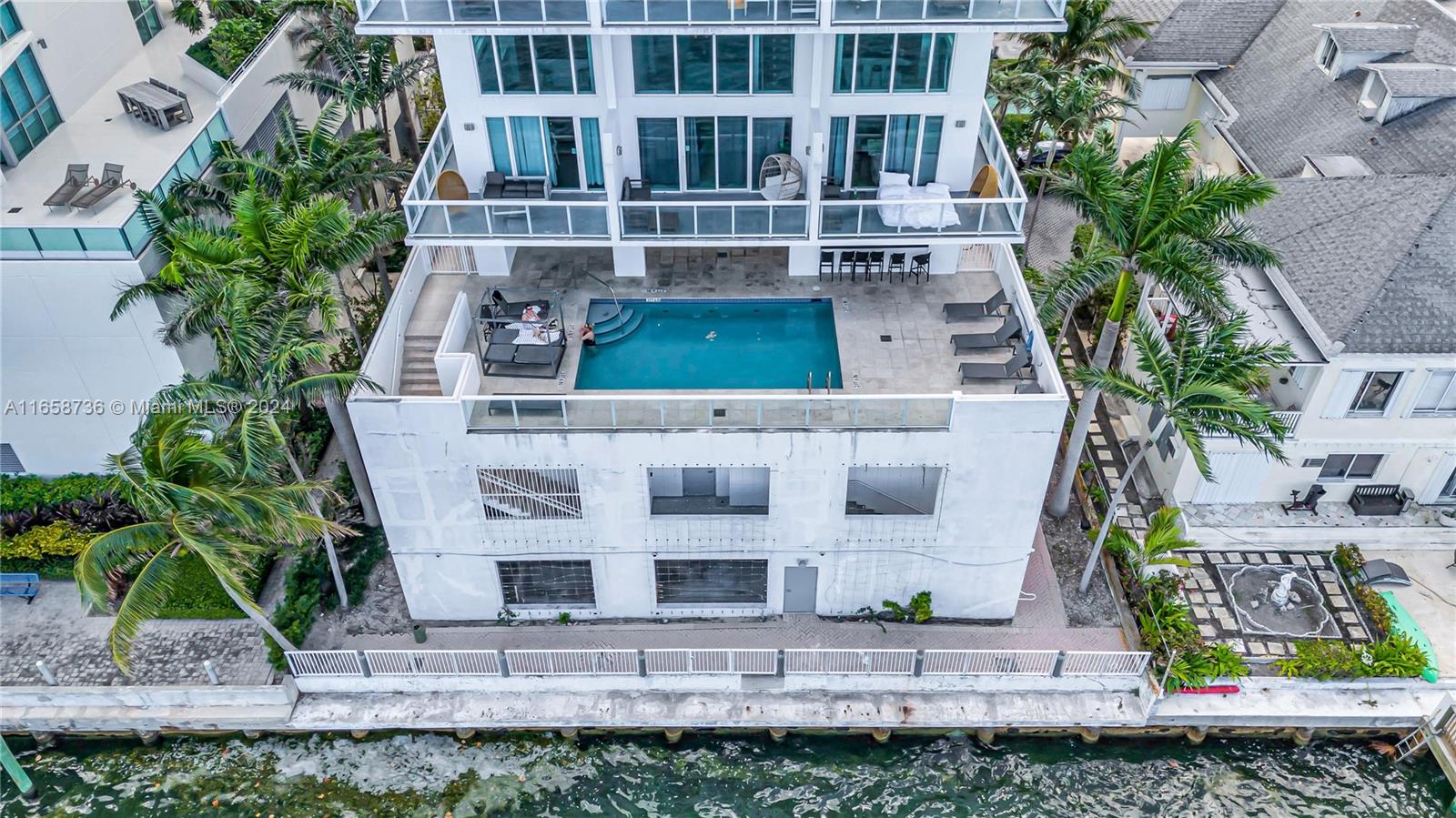 ADAGIO CONDO — 7939 EAST DR #15