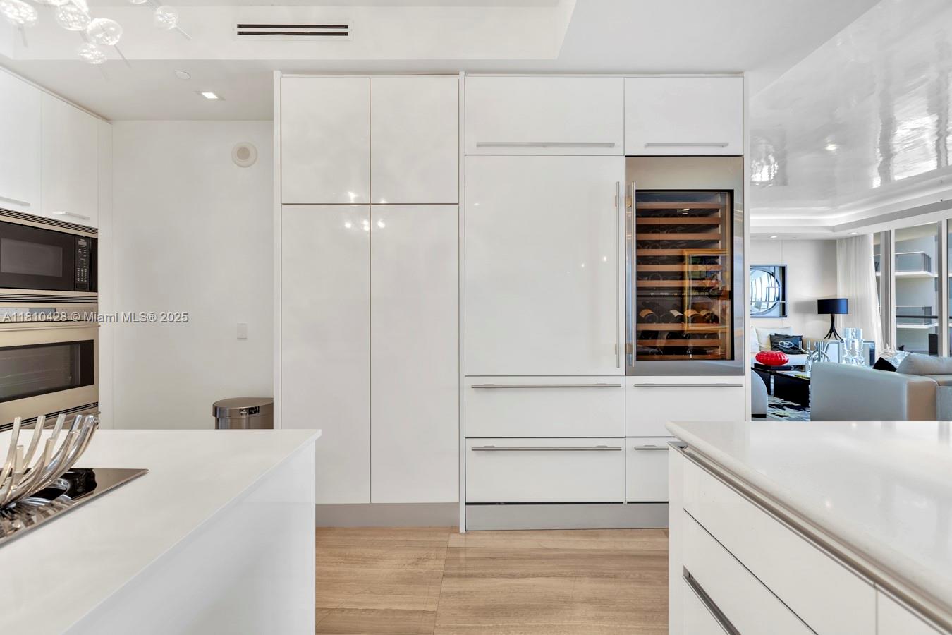 9701 COLLINS AVE #2403S
