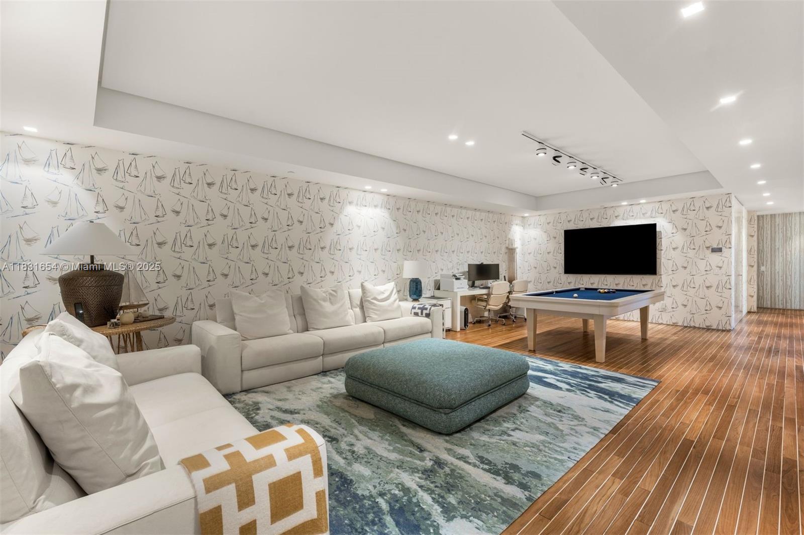 9349 COLLINS AVE #1101