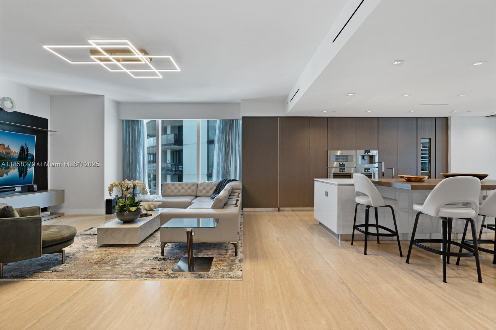 18501 COLLINS AVE #1401/02