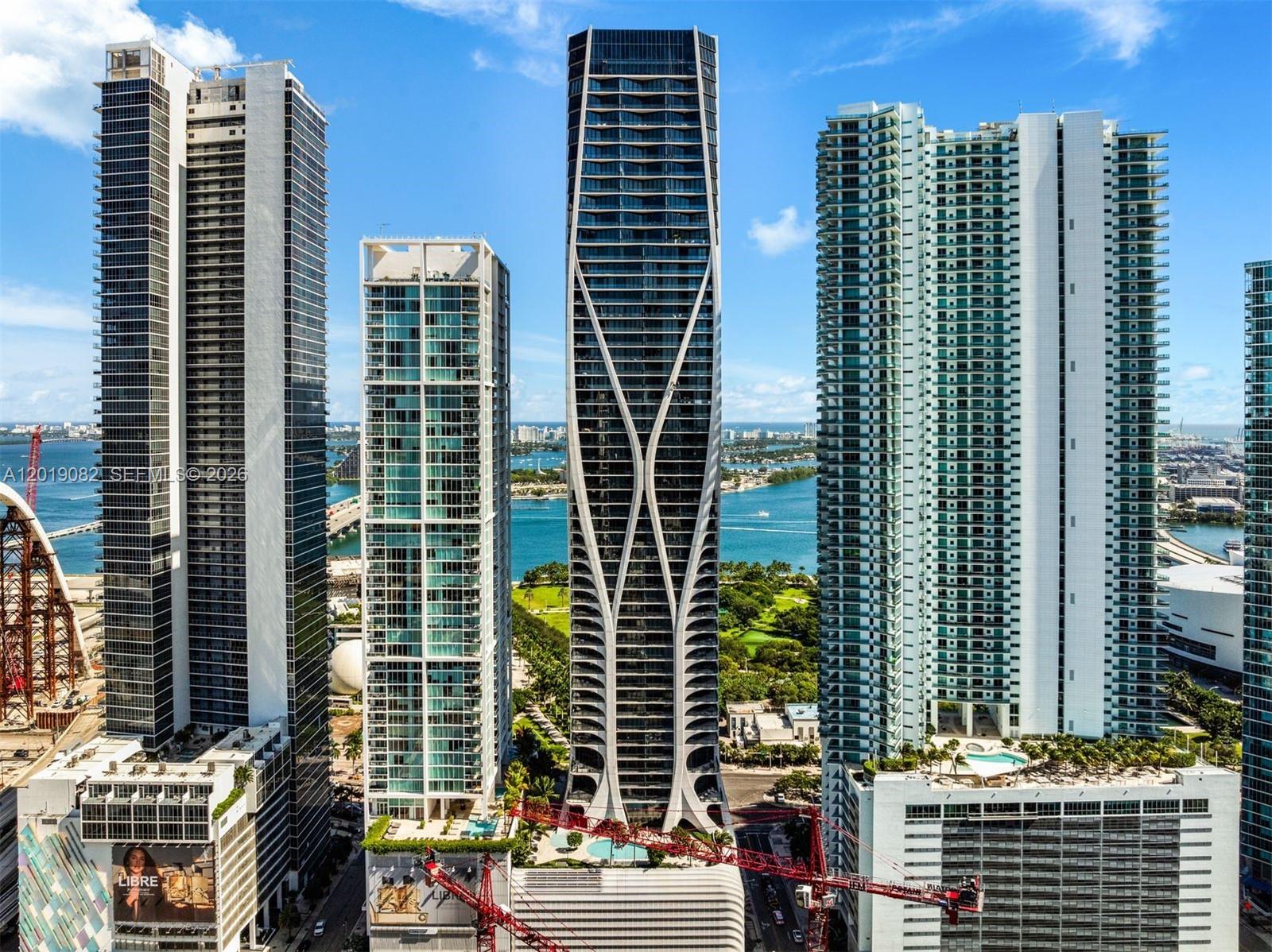 ONE THOUSAND MUSEUM CONDO — 1000 BISCAYNE BLVD #5101