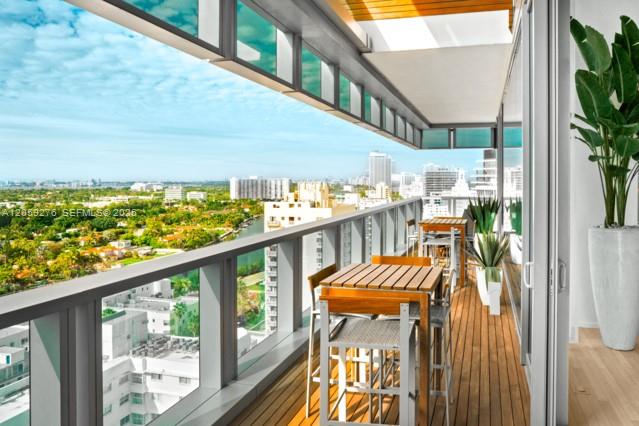 2901 COLLINS AVE #1602