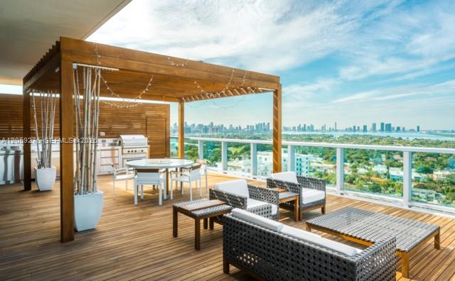 2901 COLLINS AVE #1602